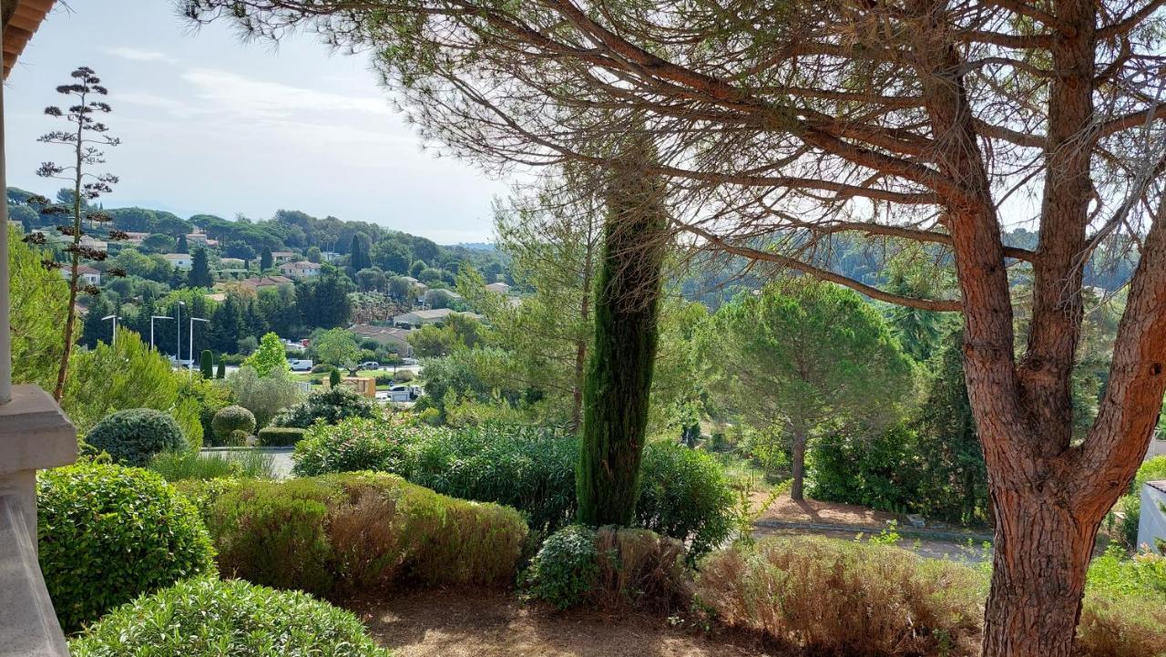 Отель Castel 'Provence Муан-Сарту Экстерьер фото